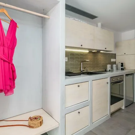 Apartment Syrma